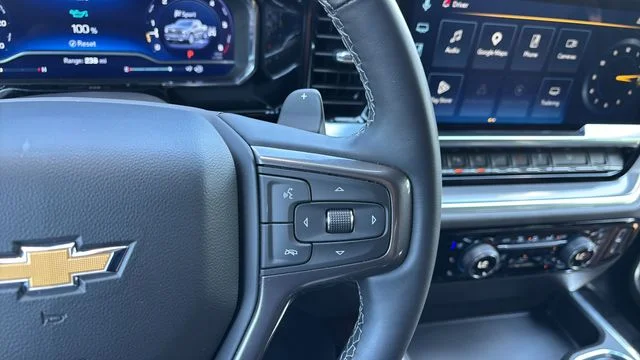 Used 2025 Beige Chevrolet High Country image 24