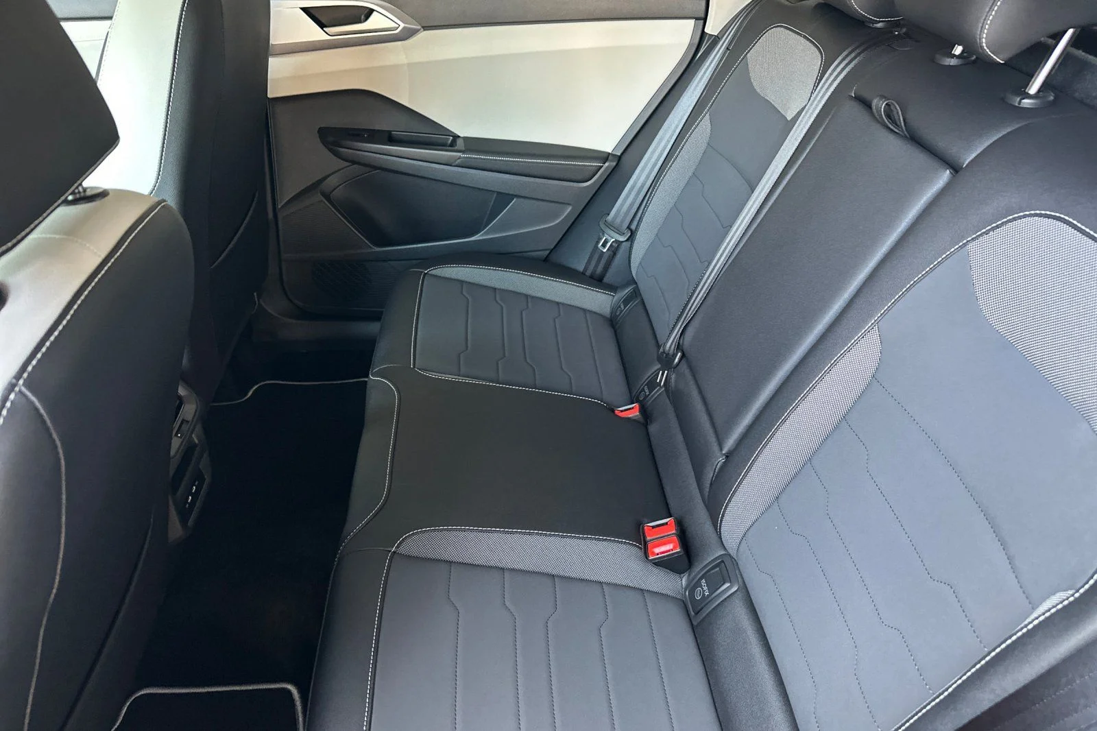 New 2026 Gray Volkswagen 1.5T SE image 10