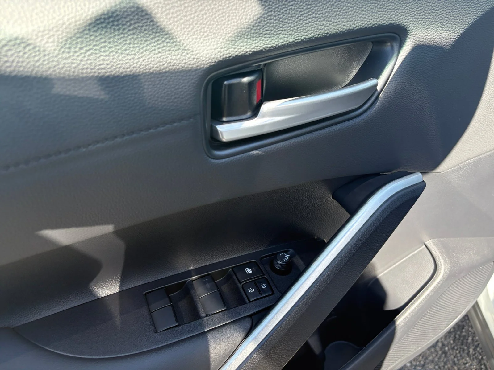 New 2026 Wind Chill Pearl <sup>1</sup> Toyota  XLE image 13