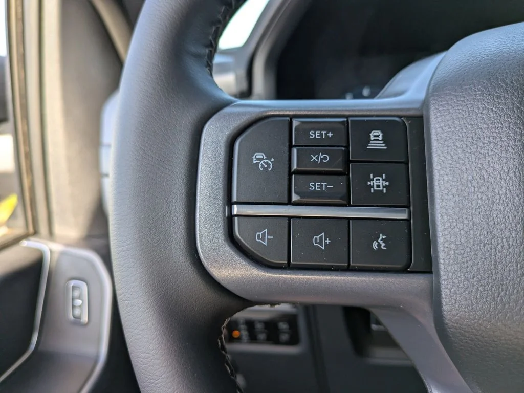 New 2026 Carbonized Gray Metallic Ford XLT image 29
