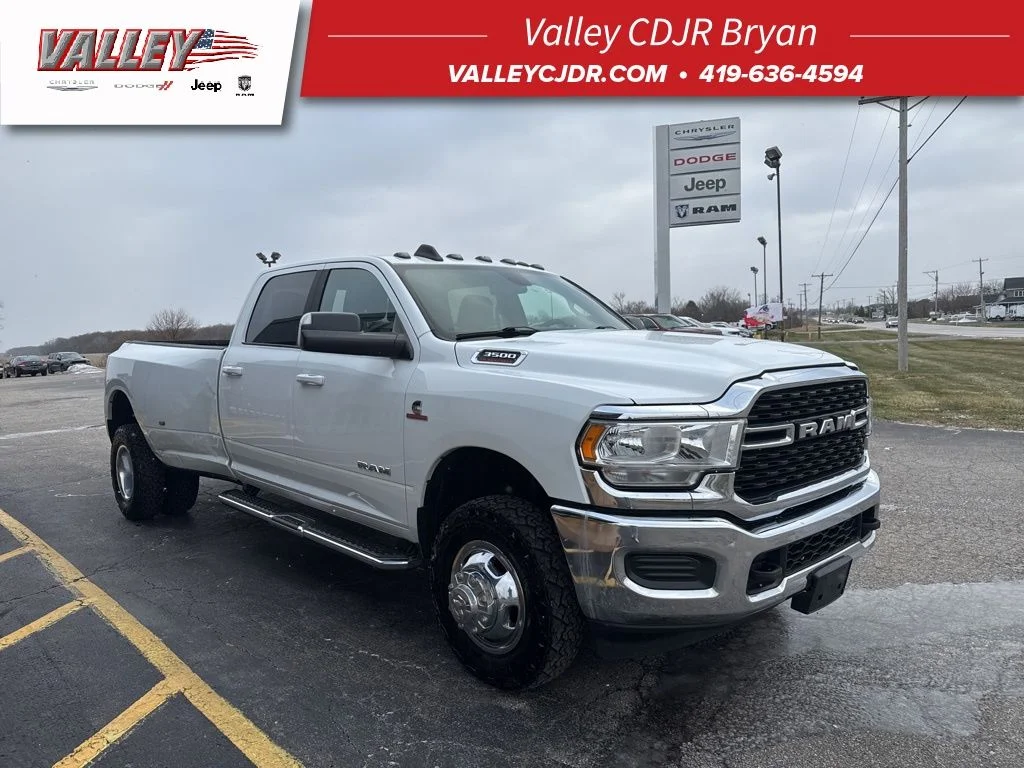 2022 RAM 3500 Big Horn 4X4 Crew Cab LWB's photo
