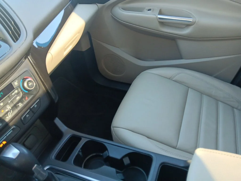 Used 2017 White Platinum Metallic Tri-Coat Ford Titanium image 22