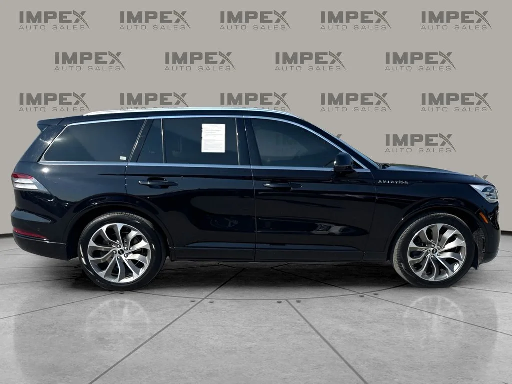 Used 2021 Black Lincoln Grand Touring image 6