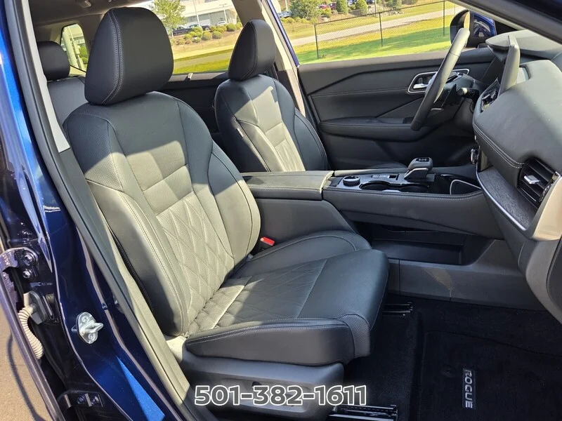 Used 2025 Deep Ocean Blue NISSAN AWD PLATINUM image 19