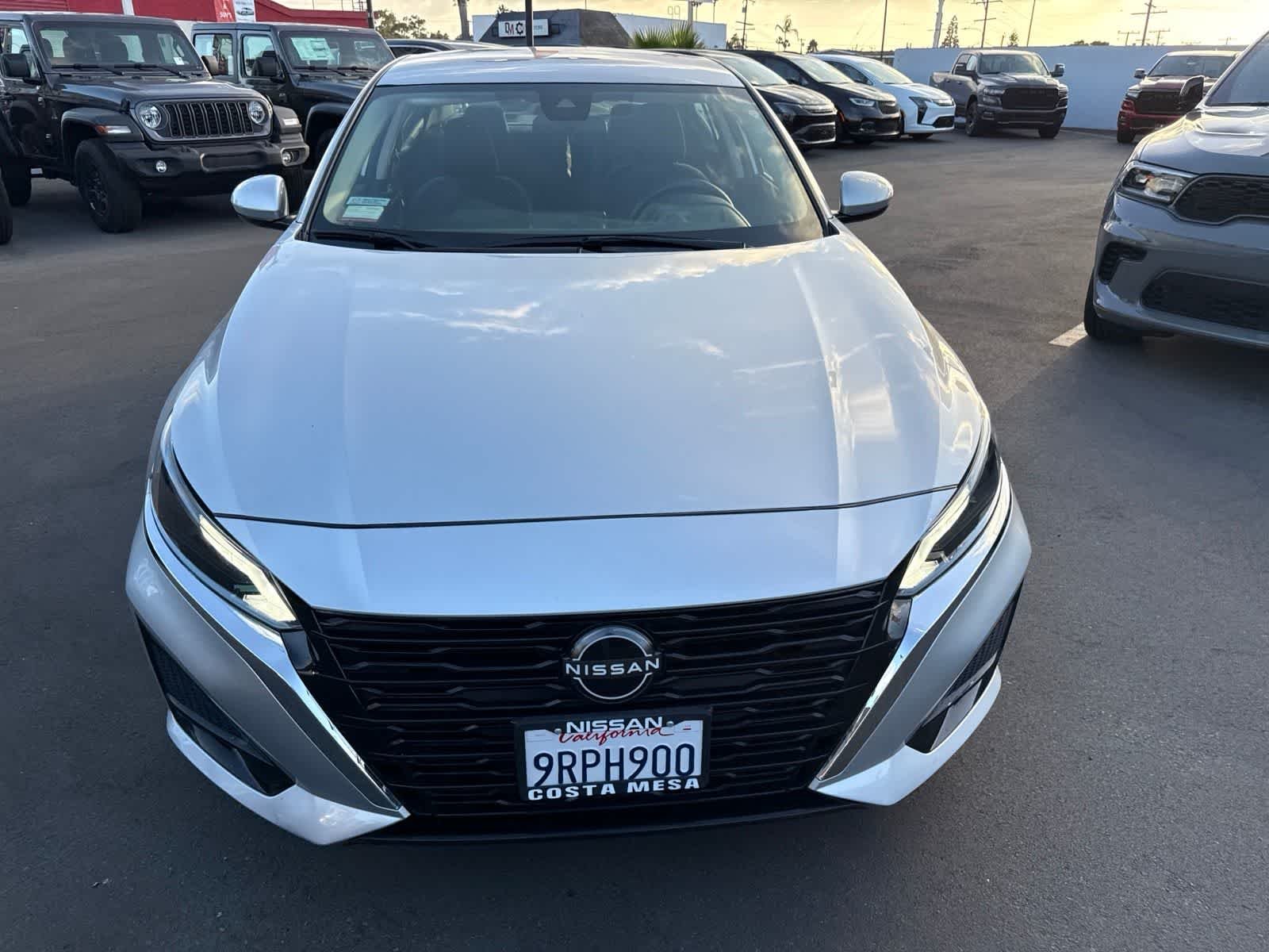Used 2023 Brilliant Silver Metallic Nissan 2.5 S image 5