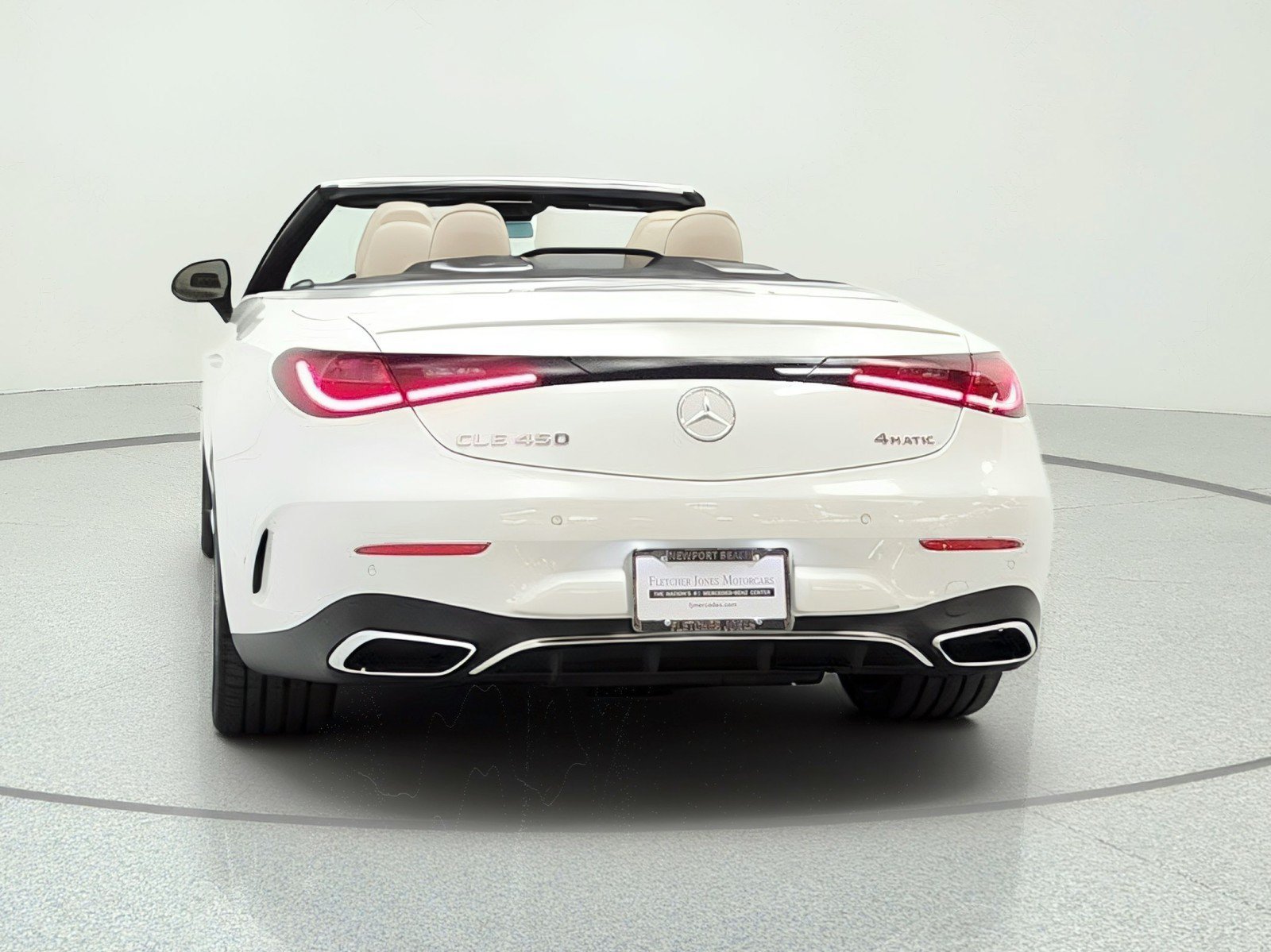 New 2026 MANUFAKTUR Moonlight White Metallic Mercedes-Benz CLE 450 4MATIC® Cabriolet image 21