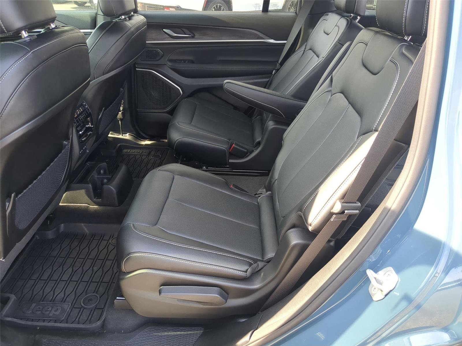 New 2026 Steel Blue Exterior Paint Jeep Limited Reserve image 26