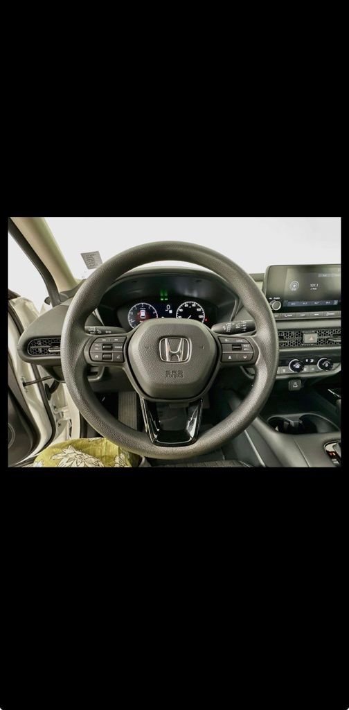 Used 2025 Platinum White Pearl Honda Sport image 12