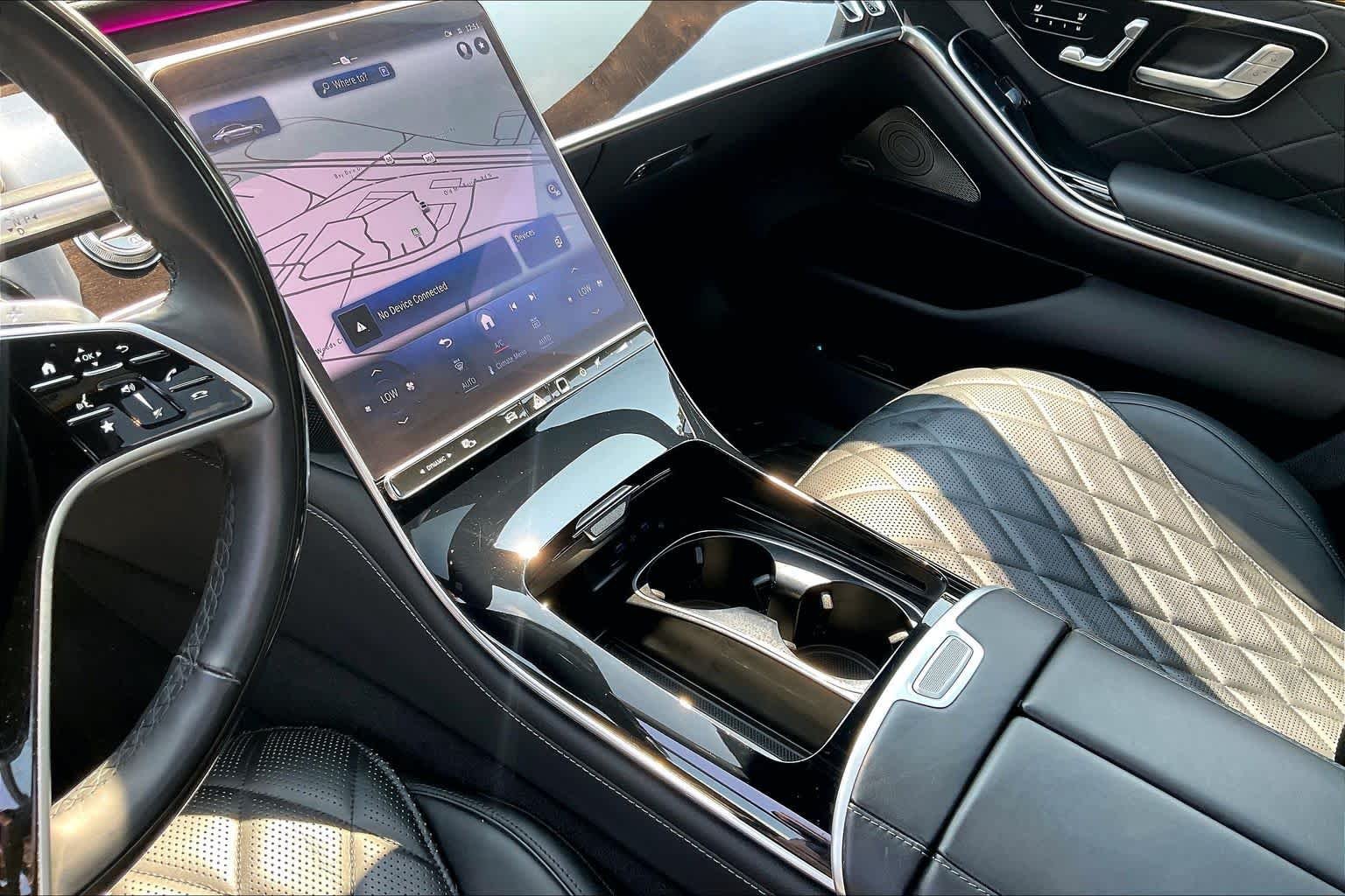Used 2025 Obsidian Black Metallic Mercedes-Benz S 580 image 16