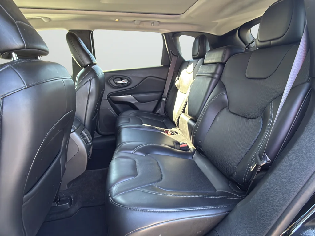 Used 2019 Black Jeep Limited image 18