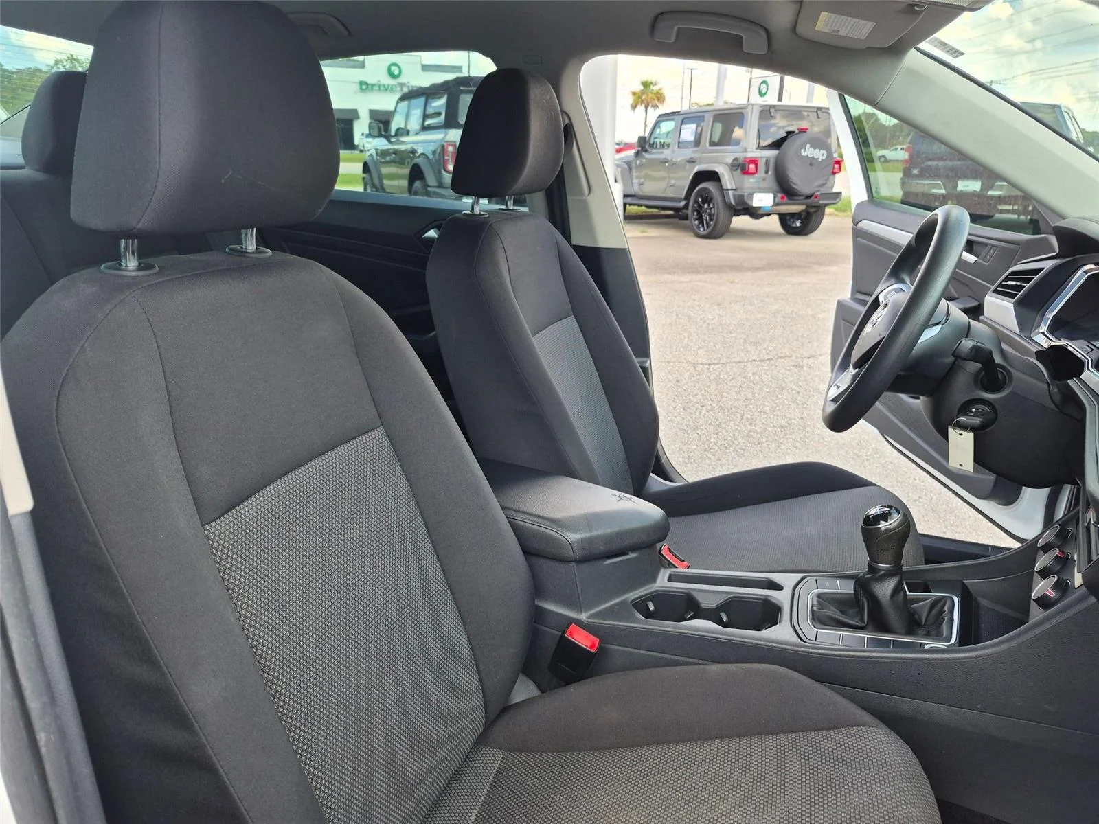 Used 2019 Pure White Volkswagen S image 31