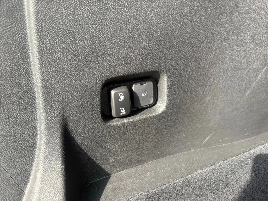 Used 2023 Silver Ford SEL image 48