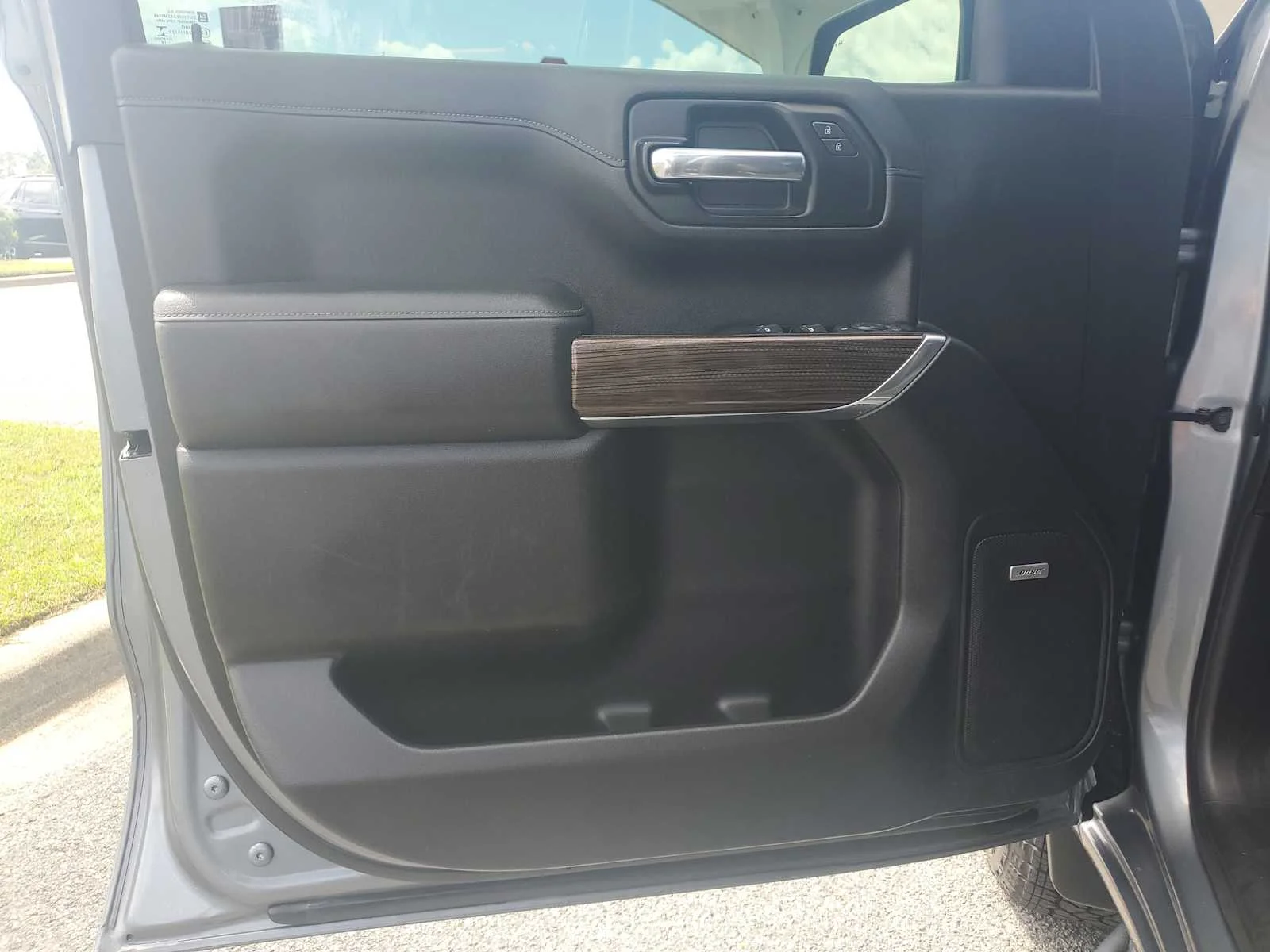 Used 2019 SATIN STEEL METALLIC Chevrolet LT Trail Boss image 15