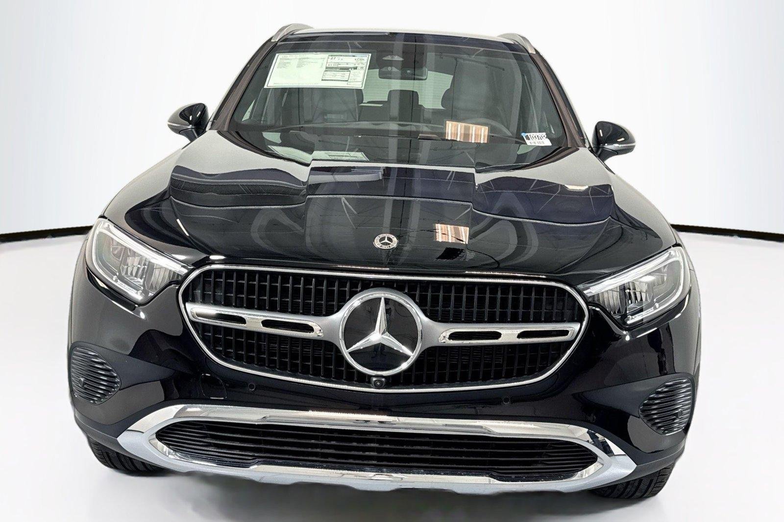 New 2026 Black Mercedes-Benz GLC 300 image 2