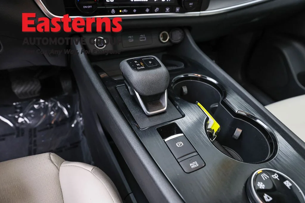 Used 2023 White Nissan SV image 13