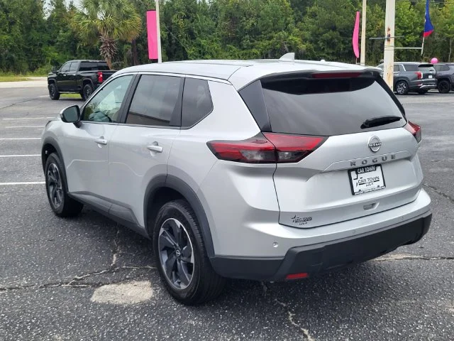 Used 2025 Silver Nissan SV image 6