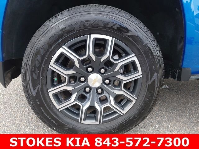Used 2023 Blue Chevrolet LT image 9