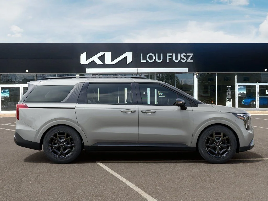 New 2027 Ivory Silver Kia EX image 7