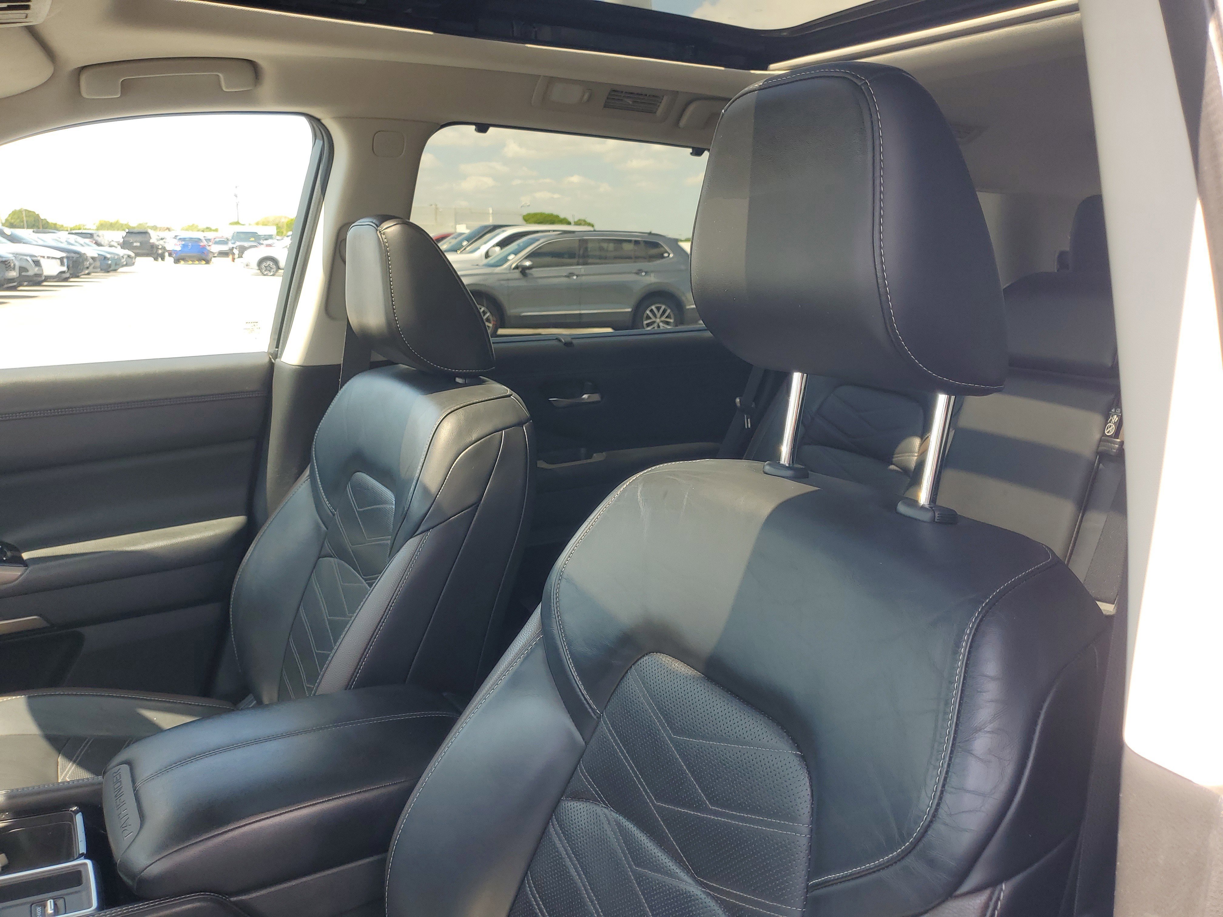 Used 2022 Brilliant Silver Metallic Nissan Platinum image 18