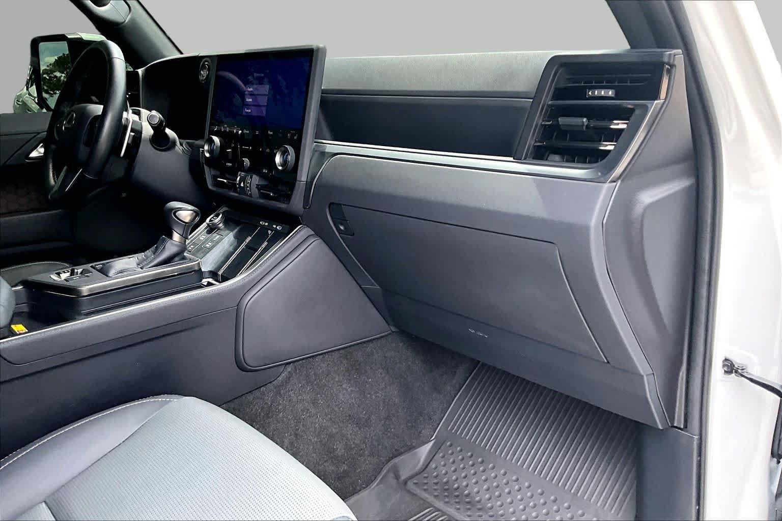 Used 2024 Eminent White Pearl Lexus Luxury image 19