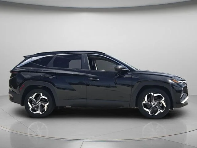 Used 2023 Black Hyundai SEL image 4