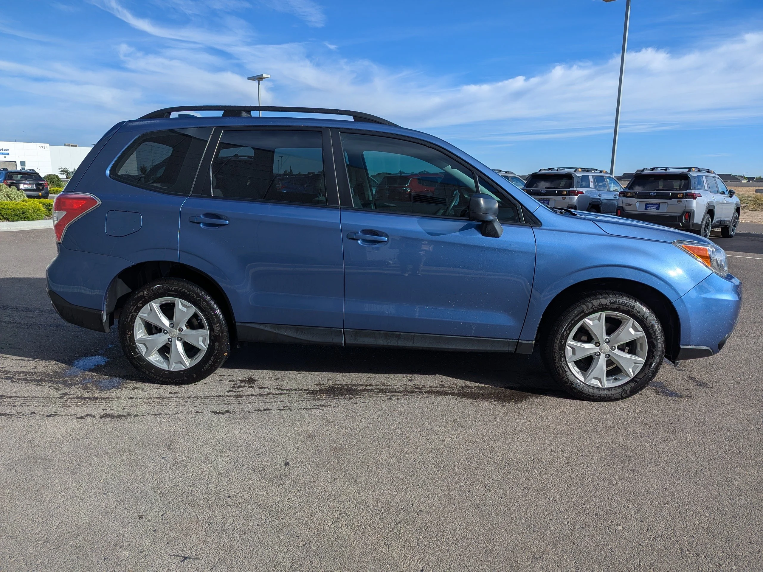 Used 2016 Quartz Blue Pearl Subaru 2.5i image 4