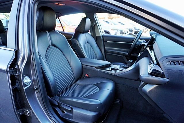 Used 2023  Toyota SE image 11