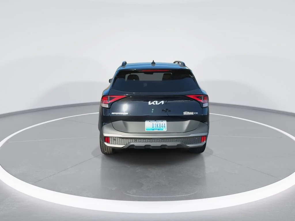 Used 2023 Black Kia X-Line image 7