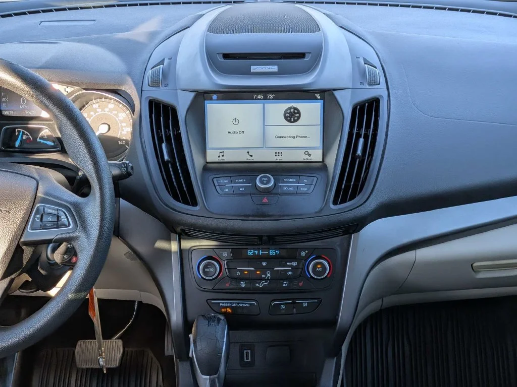 Used 2018 Oxford White Ford SE image 15