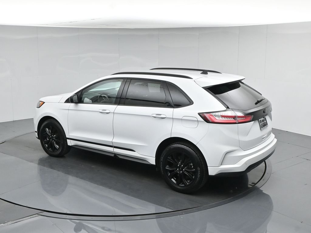 Certified Used 2022 White Ford SE image 43