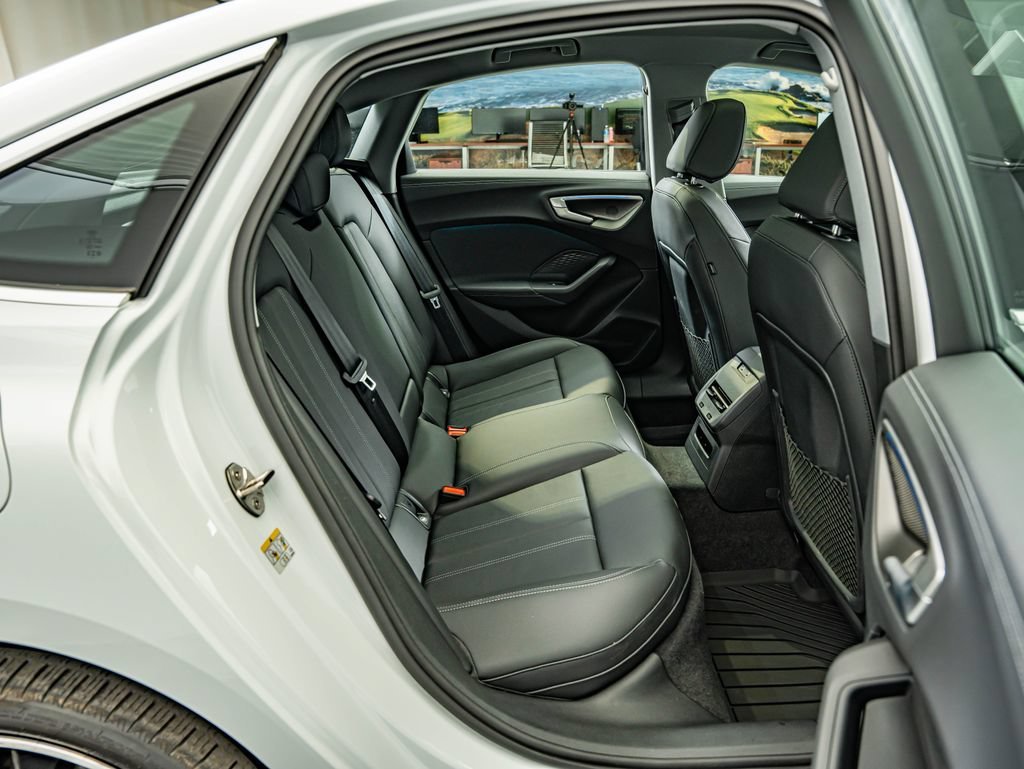 Used 2025 Glacier White Metallic Audi 2.0T Premium Plus image 33