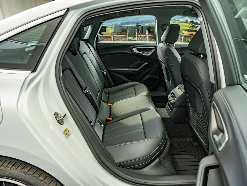 Used 2025 Glacier White Audi 2.0T Premium Plus image 33