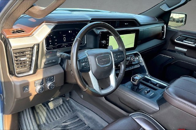 Used 2024 Blue GMC Denali image 10