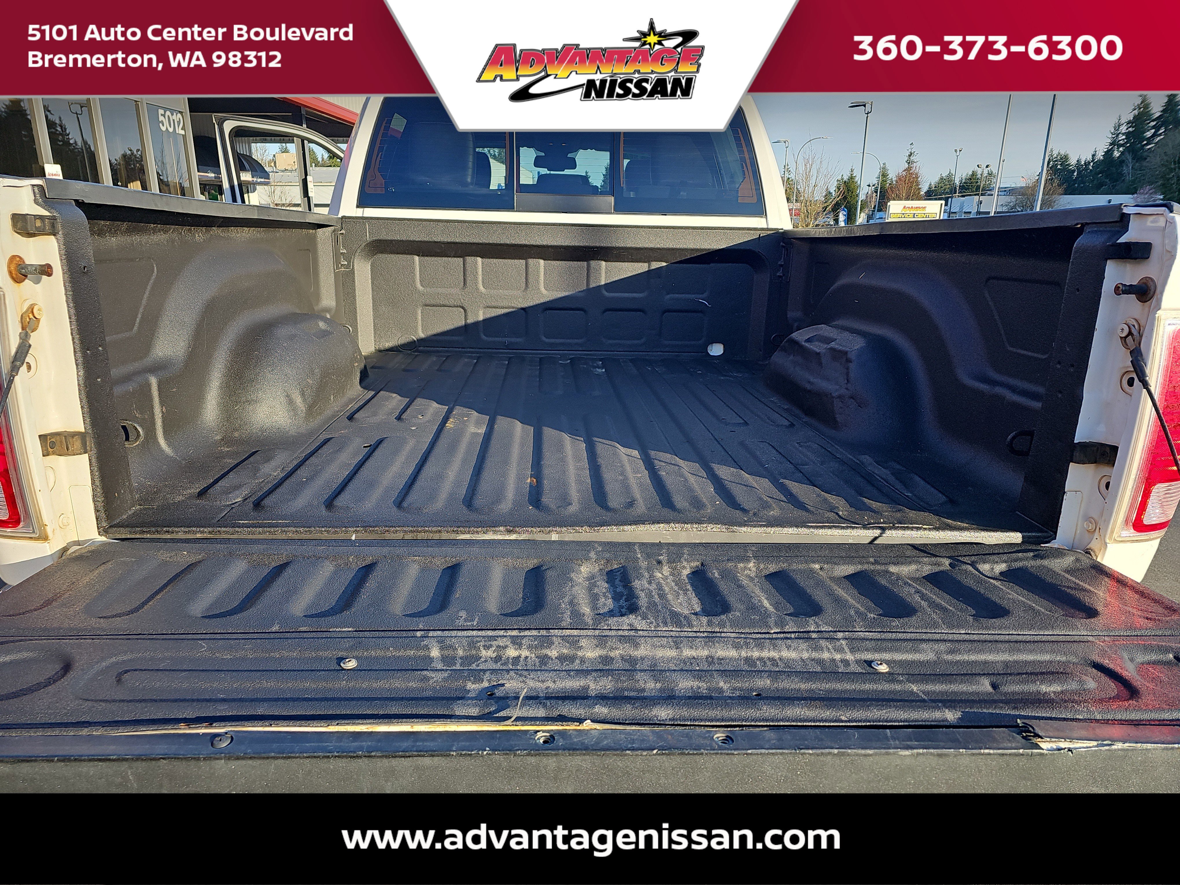 Used 2016 Bright White Clearcoat Ram Laramie image 16