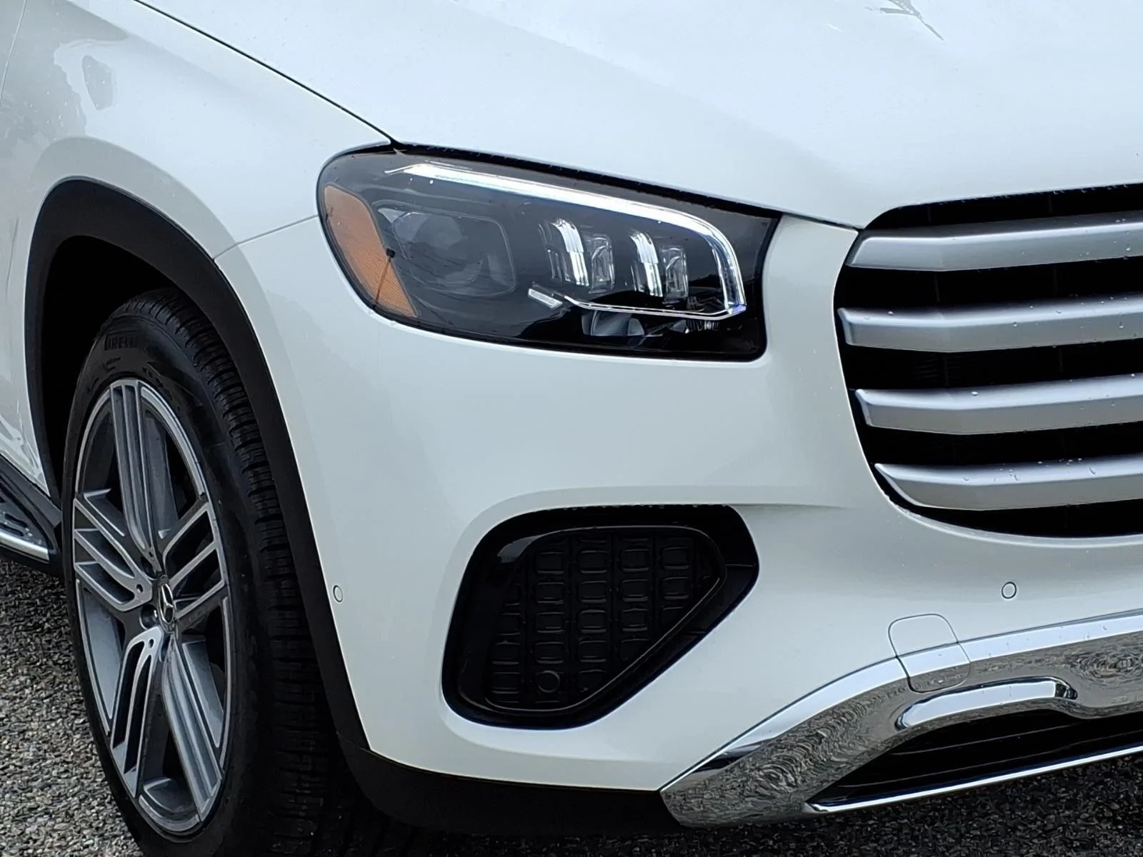 New 2026 WHITE Mercedes-Benz GLS 450 image 4