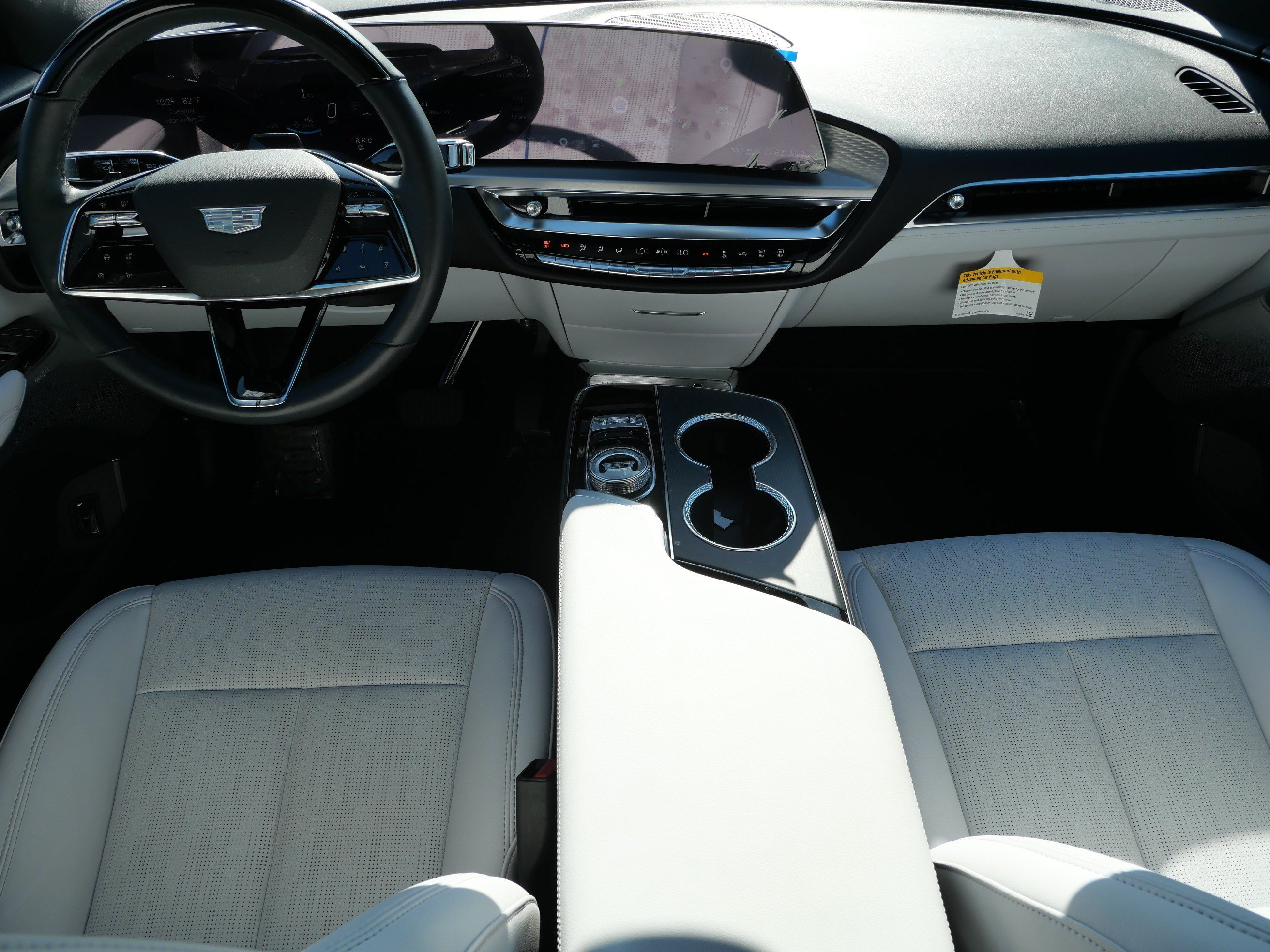 2026 Cadillac LYRIQ Premium Sport - Photo 8