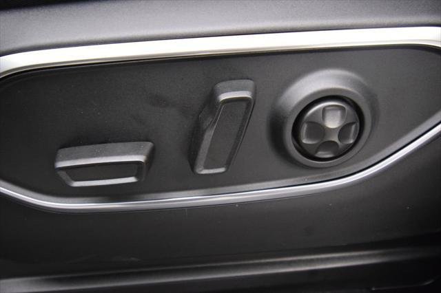 New 2026 Bright White Clearcoat Jeep Grand Wagoneer image 33