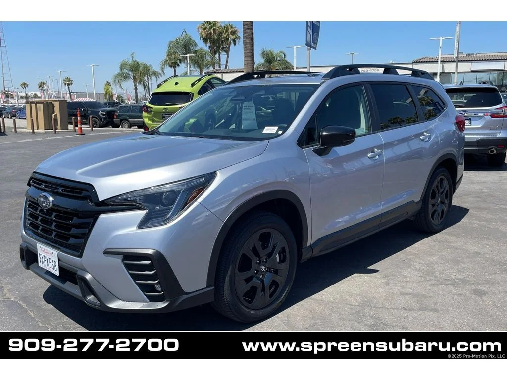 Used 2025 Ice Silver Metallic Subaru Onyx Edition Touring image 1