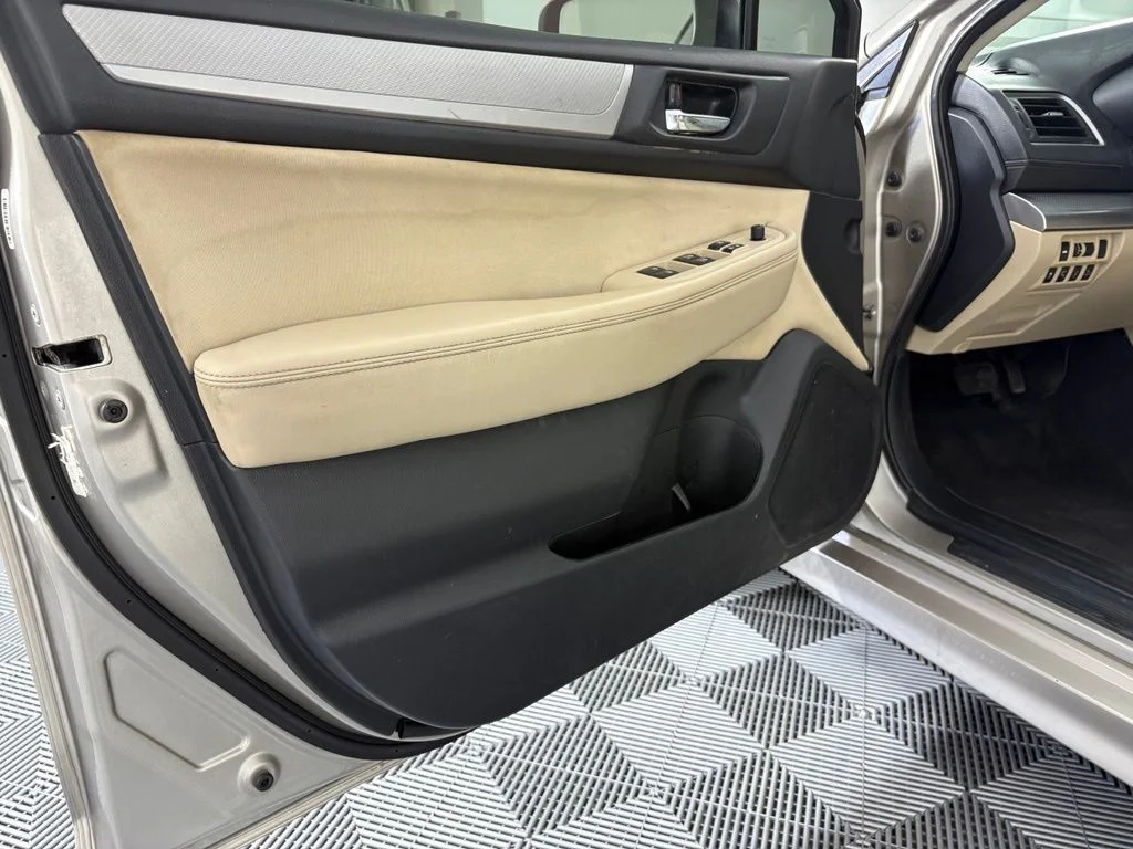 Used 2018 Gray Subaru 2.5i image 15