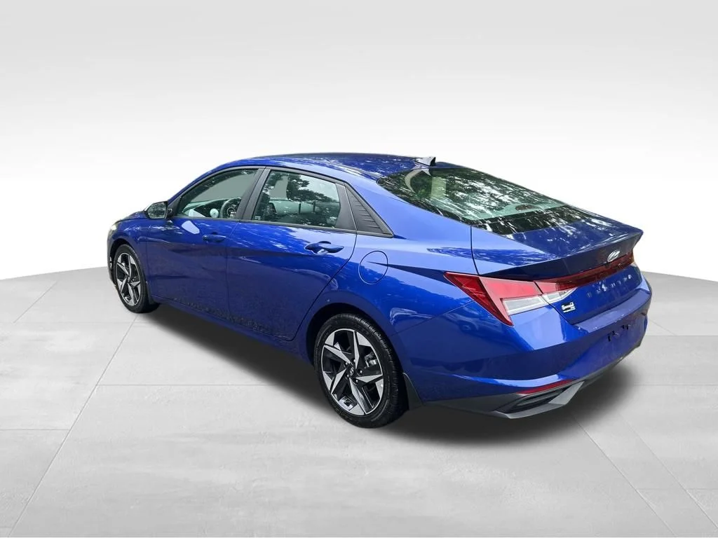 Used 2023 Blue Hyundai SEL image 3