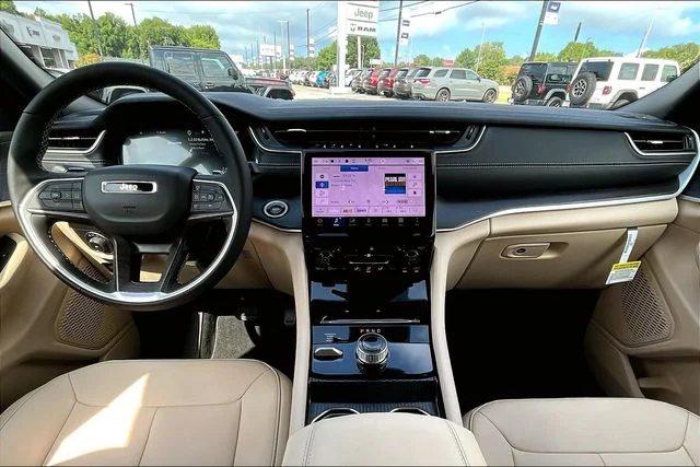 New 2025 Jeep Grand Cherokee L Limited 4D Sport Utility