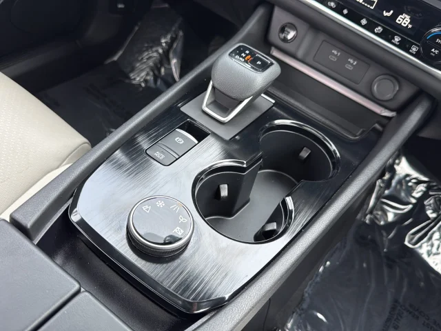 Used 2025 White Nissan SV image 37