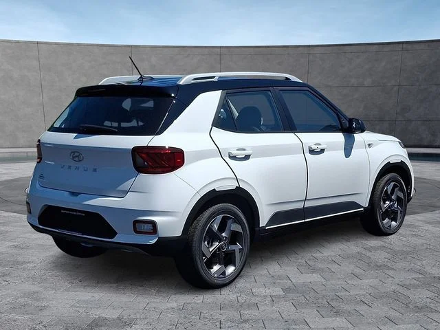 New 2026 White Hyundai SEL image 2
