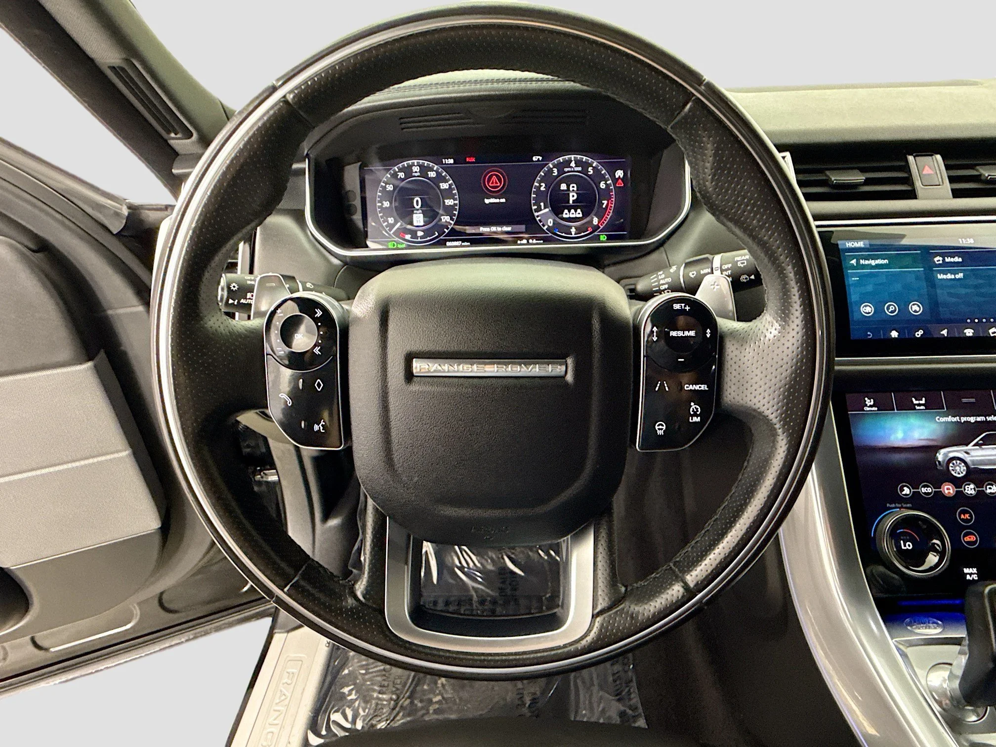 Used 2020  Land Rover HSE Dynamic image 13