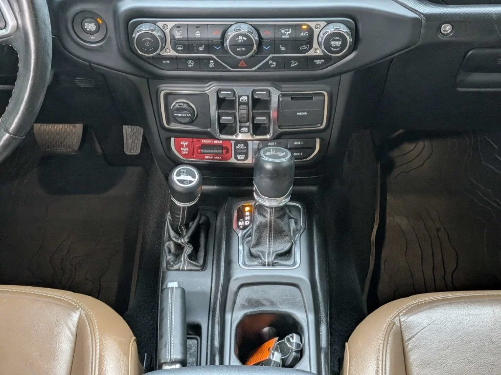 Certified Used 2021 Snazzberry Pearlcoat Jeep Unlimited Rubicon image 18