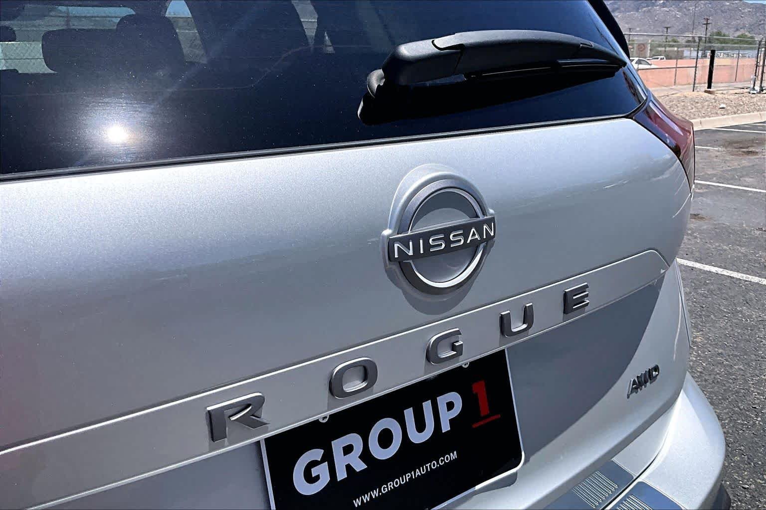 Used 2025 Brilliant Silver Metallic Nissan SV image 28