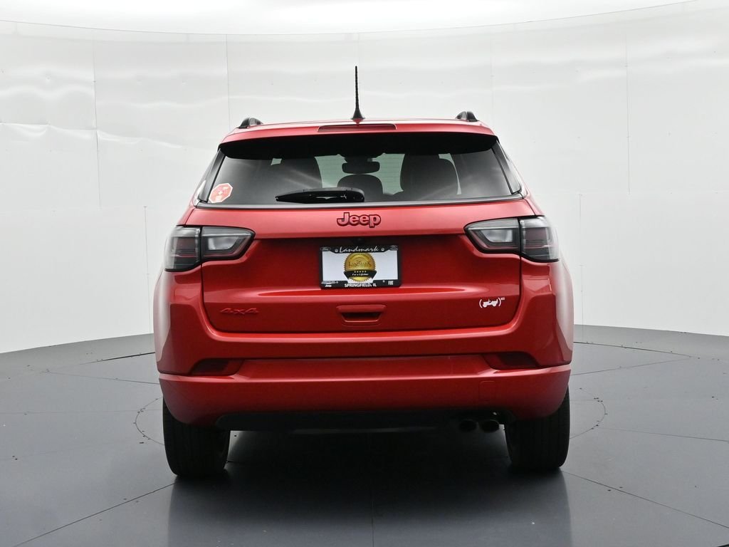 Used 2022 Red Jeep Limited image 6