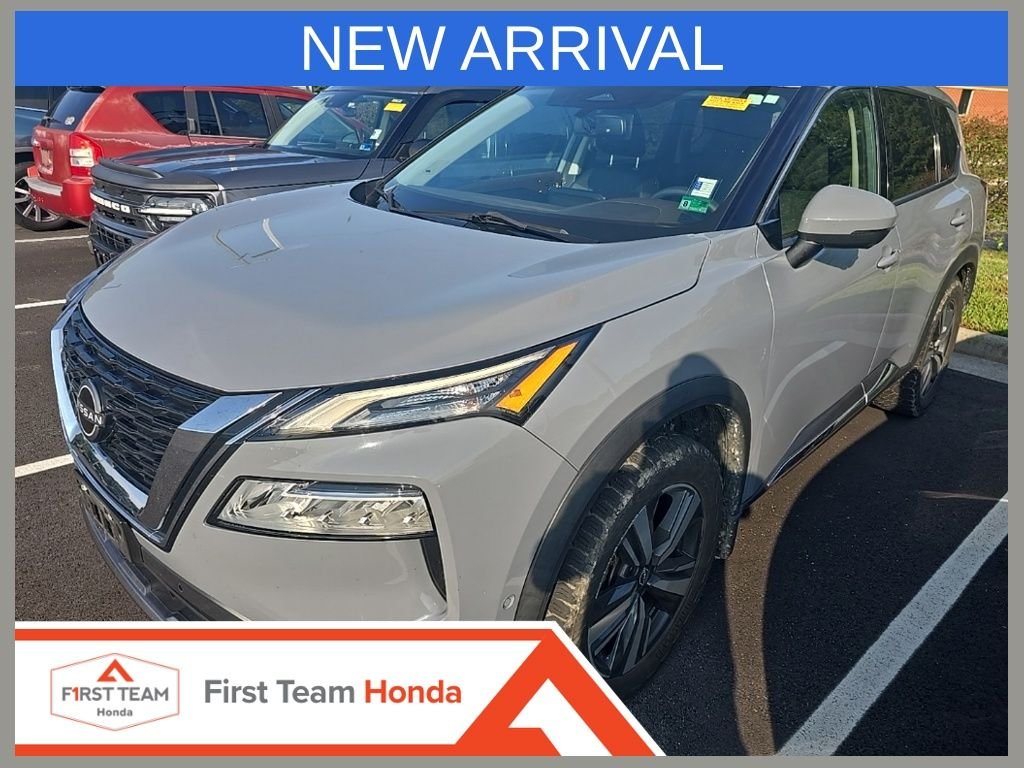 Used 2023 Gray Nissan SL image 1