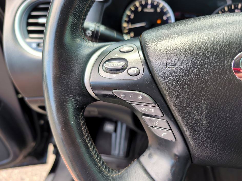 Used 2020 Black Obsidian INFINITI LUXE image 19