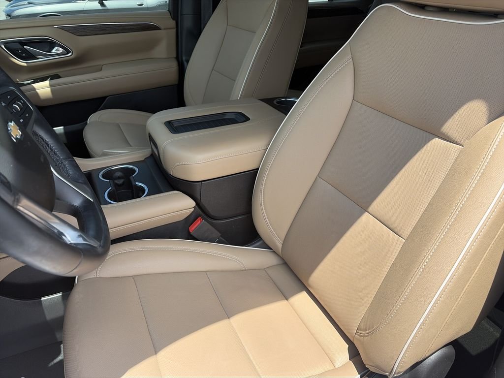 Certified Used 2023 Iridescent Pearl Tricoat Chevrolet Premier image 12